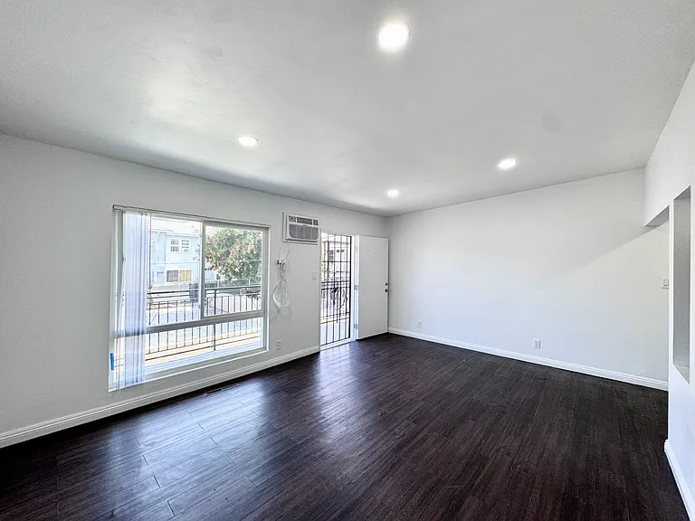 7632 Newlin Ave #7 — Photo 6
