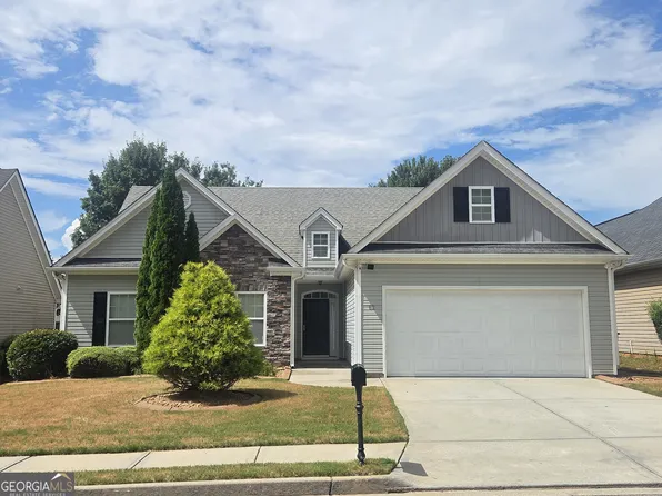 62 Village Park Dr, Newnan, GA 30265