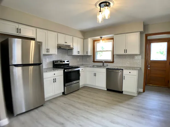 3806 N 98th St, Milwaukee, WI 53222