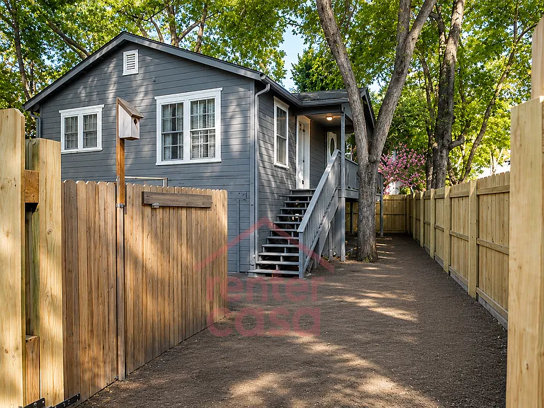 835 Custer St — Photo 11