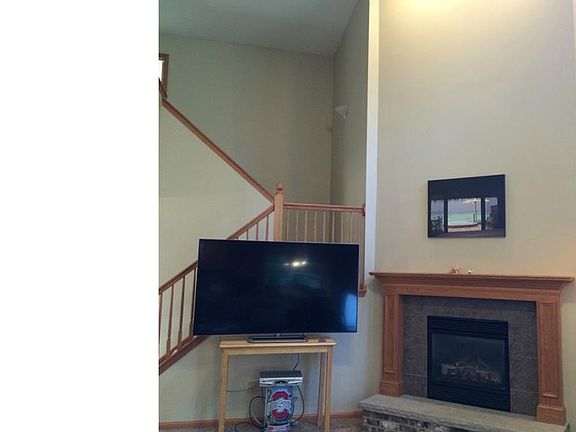 4th image of 20305 Foxe Dr