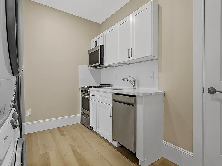 Waldorf Lofts — Photo 8