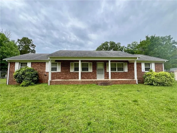 5261 Windemere Cir, Trinity, NC 27370
