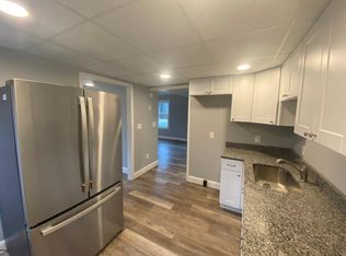 21 Elm St, Monson, MA 01057