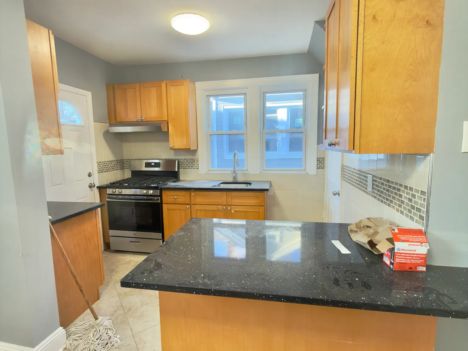 3 bed, 1500 sqft, $3,100 — Photo 1