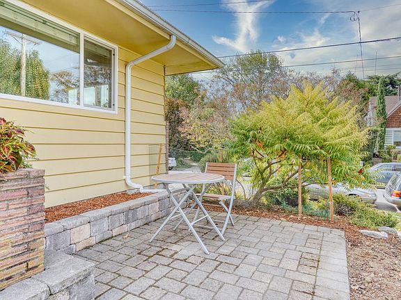 3rd image of 2534-2536 SE 30th Ave #2534