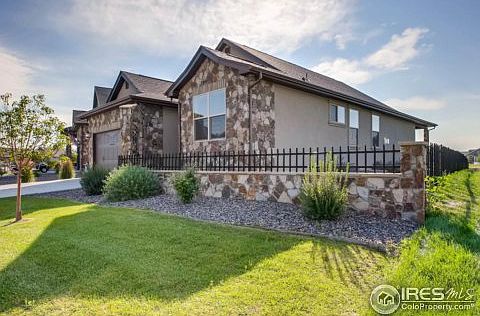 1st image of 2075 Vineyard Dr