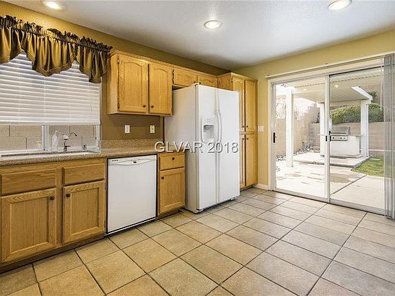 5th image of 10113 Desert Wind Dr