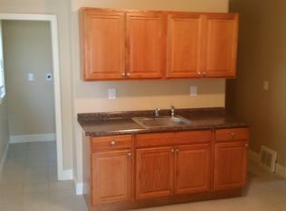 137 Hollister Ave #2, Bridgeport, CT 06607