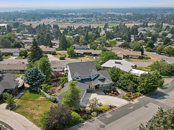 3rd image of 4814 E Glennaire Dr