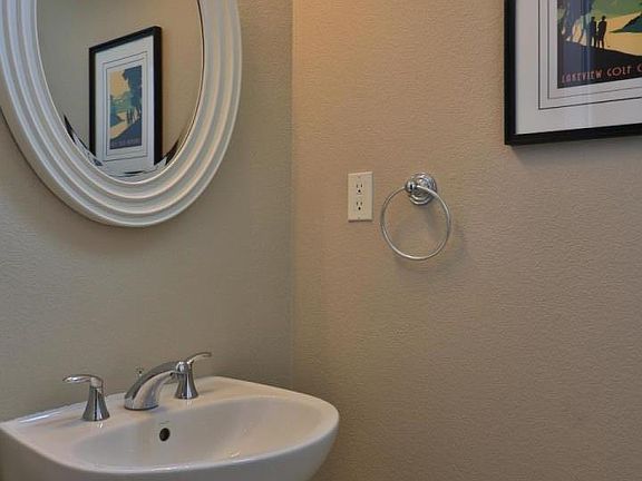4th image of 2569 Heron Ct