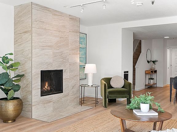 3rd image of 685 High St APT 2D