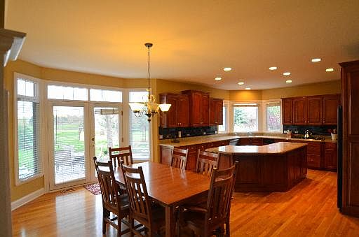 5th image of 24335 Turnberry Ct