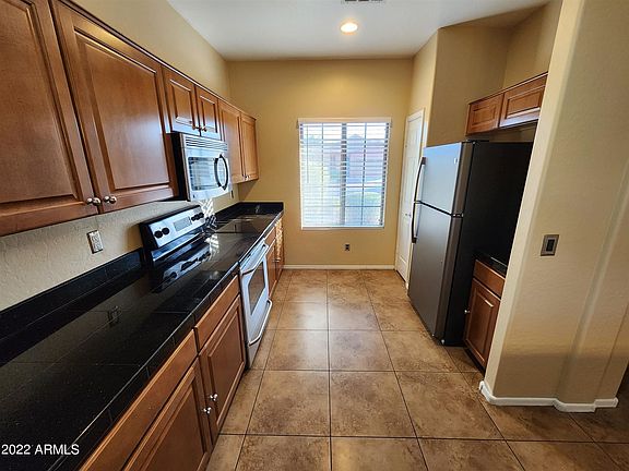 4th image of 9402 W Raymond St