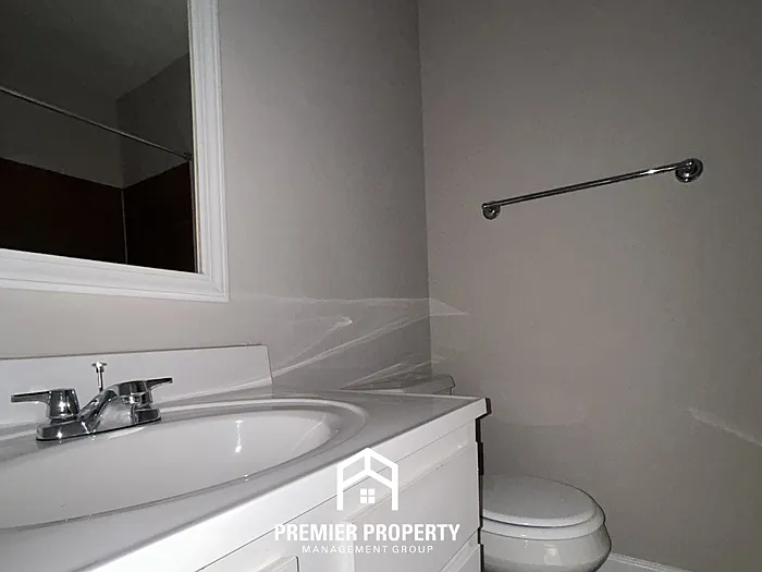 5968 Shannon Dr — Photo 14