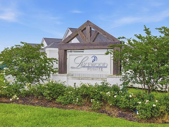 5th image of Lakewood Pointe 10 Ln