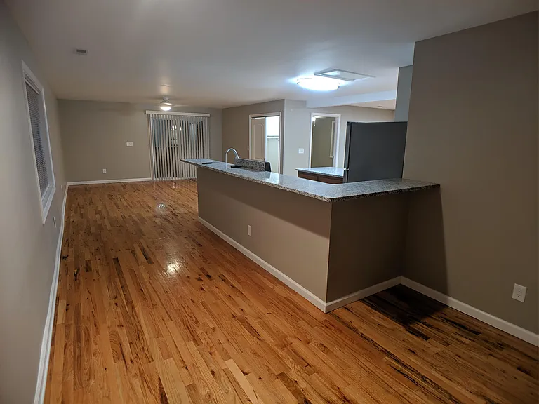 2435 S Dixie Dr — Photo 24