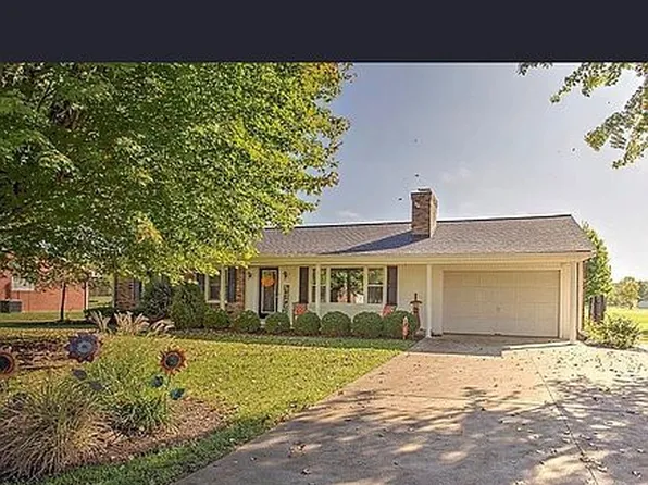 38 Wahl St, Georgetown, OH 45121