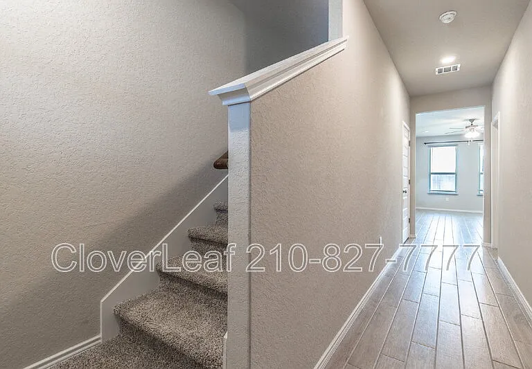 255 Kinsley Way — Photo 6