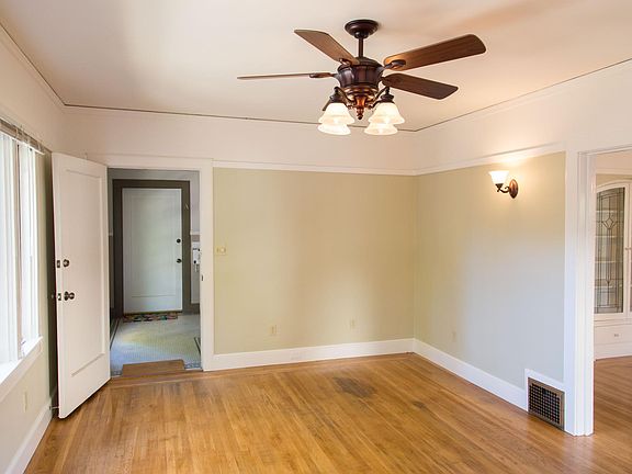 4th image of 1614 24th St APT B