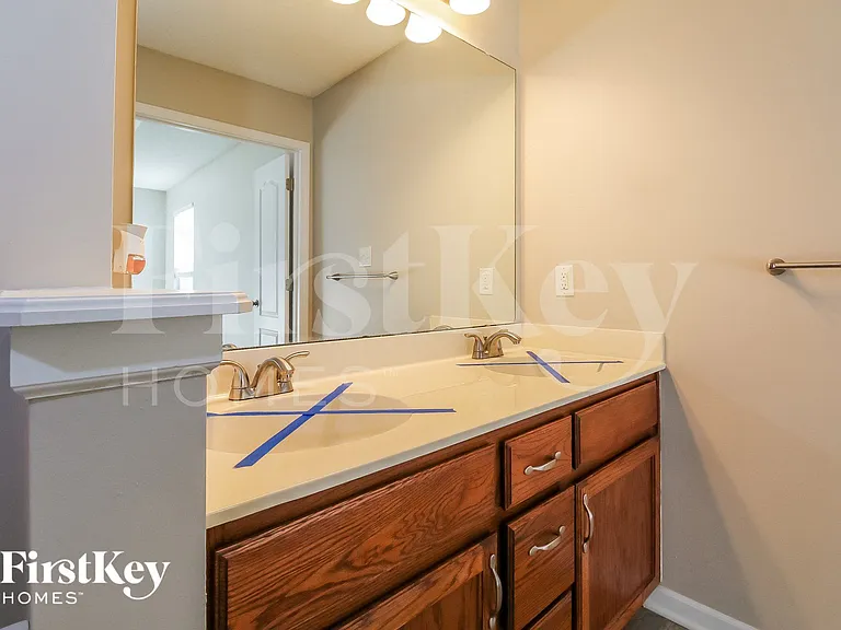 8719 NE 116th St — Photo 8