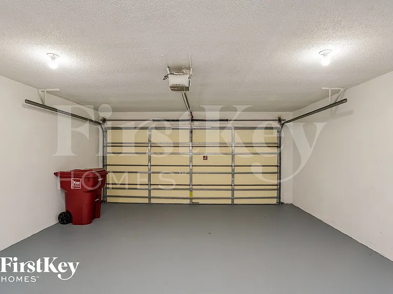 1024 Redbud Cir — Photo 13