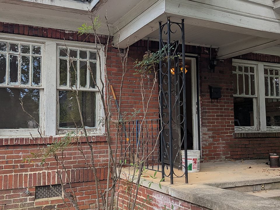 Front entrance with big front porch!