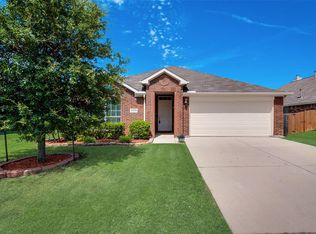 8309 Macgregor Dr, Arlington, TX 76002