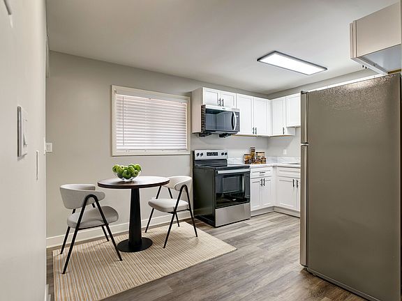 2nd image of 761 Adams Dr APT 2B
