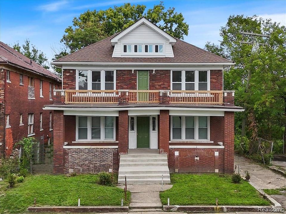 1st image of 2296 W Buena Vista St #1W