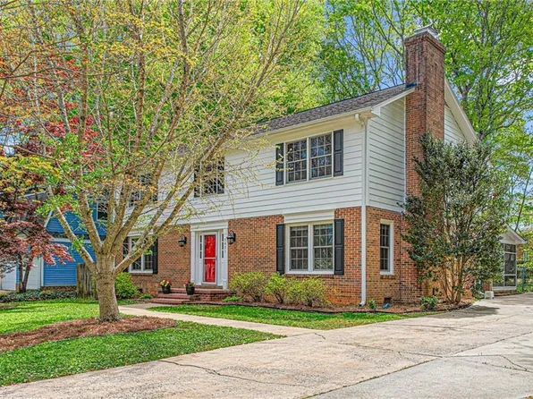 3421 Deep Green Dr, Greensboro, NC 27410