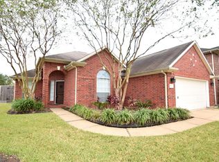 3144 Oakwood Run Dr, Sugar Land, TX 77498