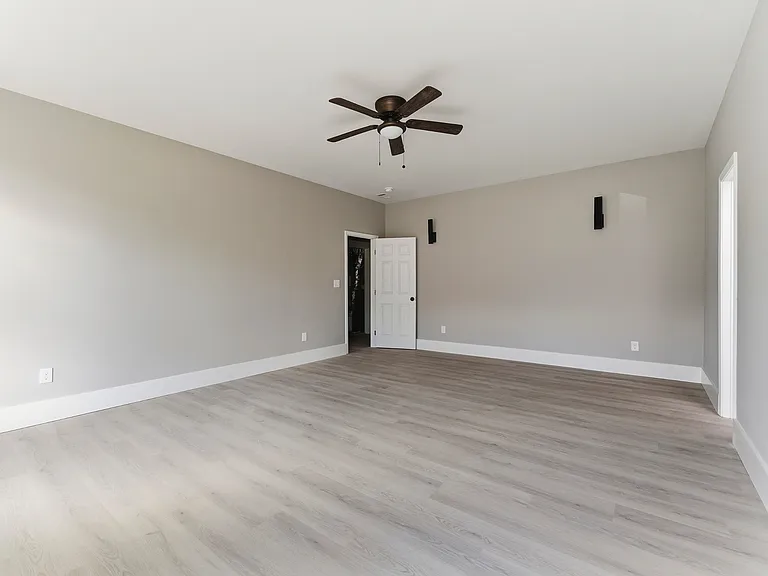 1409 NW Dr NW — Photo 6