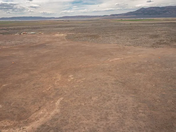 On 800 West Rd, Parowan, UT 84761