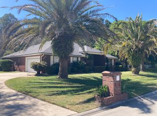 5948 Long Cove Dr, Jacksonville, FL 32222