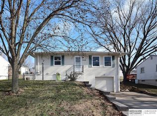 9506 Tomahawk Blvd, Omaha, NE 68134