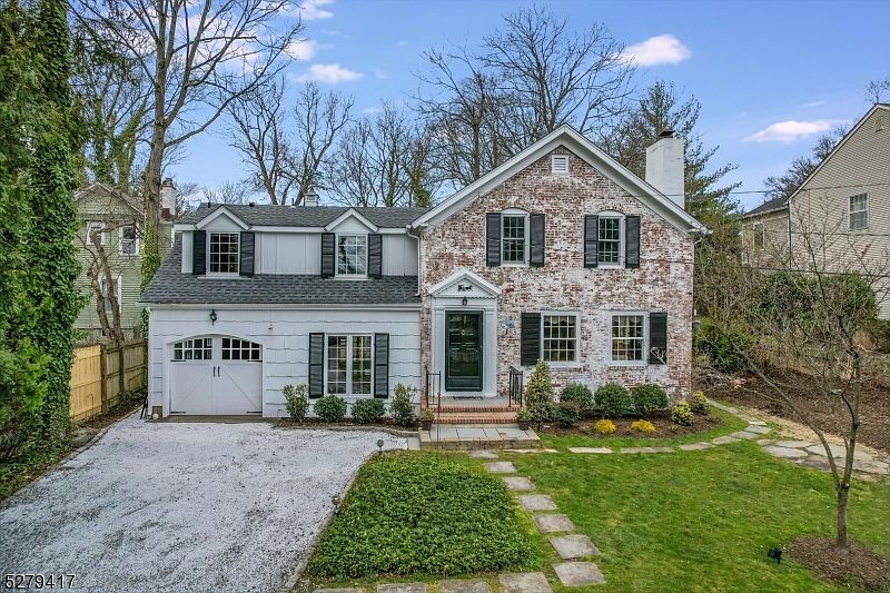 1st image of 73 Hobart Avenue