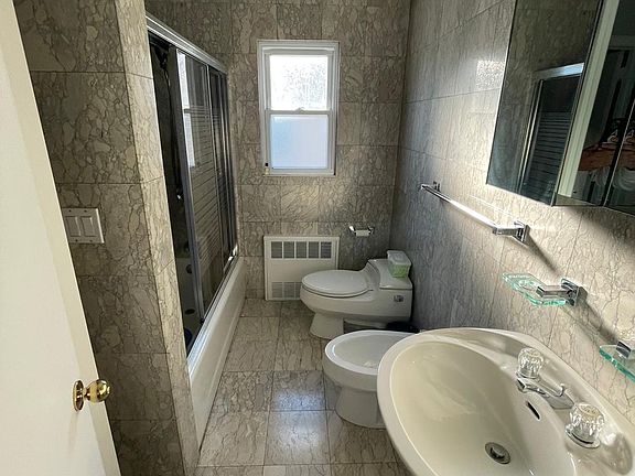 2nd image of 9522 156th Ave Floor 1