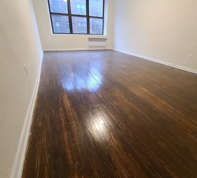1st image of 340 E 49th St #D4