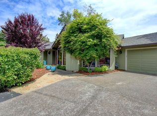 3147 Arnold Palmer Way, Medford, OR