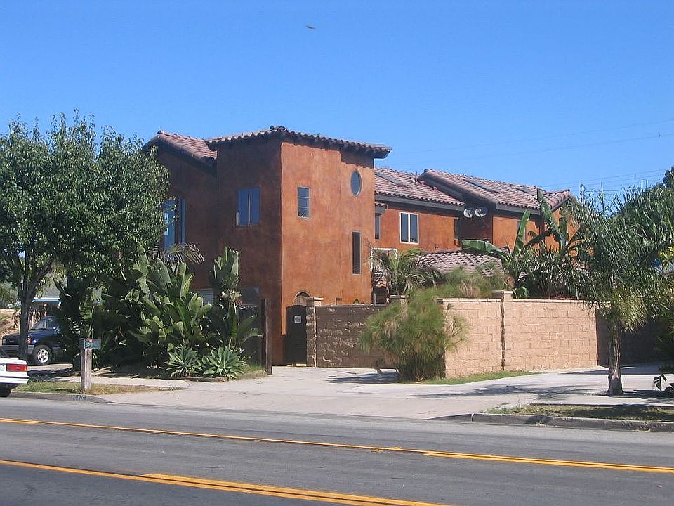 1st image of 870 W 19th St