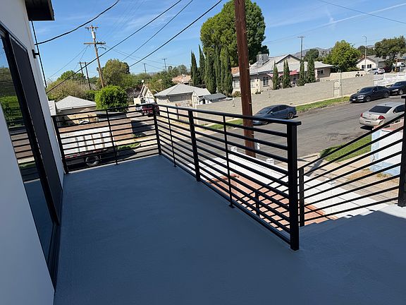 2nd image of 7538 Cozycroft Ave