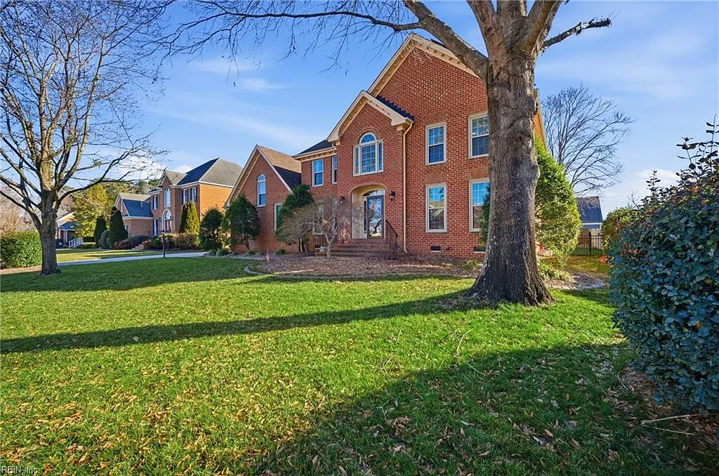 Building Photo - 1137 Kingsbury Dr