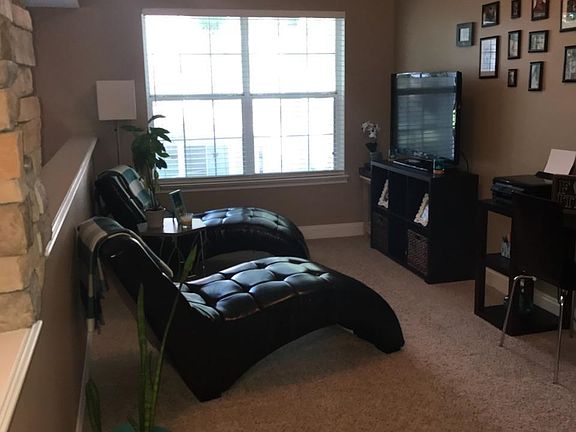 3rd image of 705 Mashie Ct