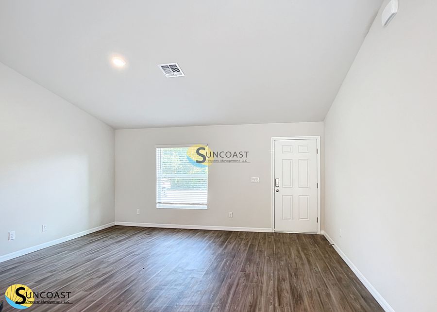 1st image of 17 Almond Trce