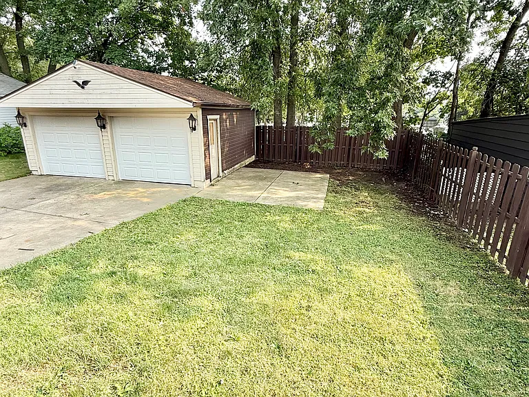 4623 Behrwald Ave — Photo 14