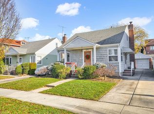 4849 196th St, Fresh Meadows, NY 11365