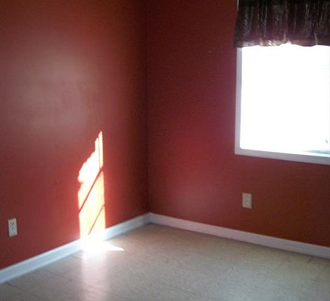 5th image of 454 Braycliff Ave
