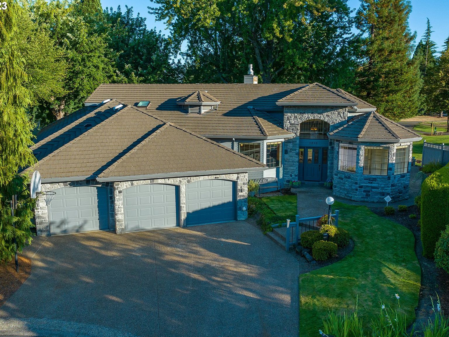 1212 NW Torres Pine Ct