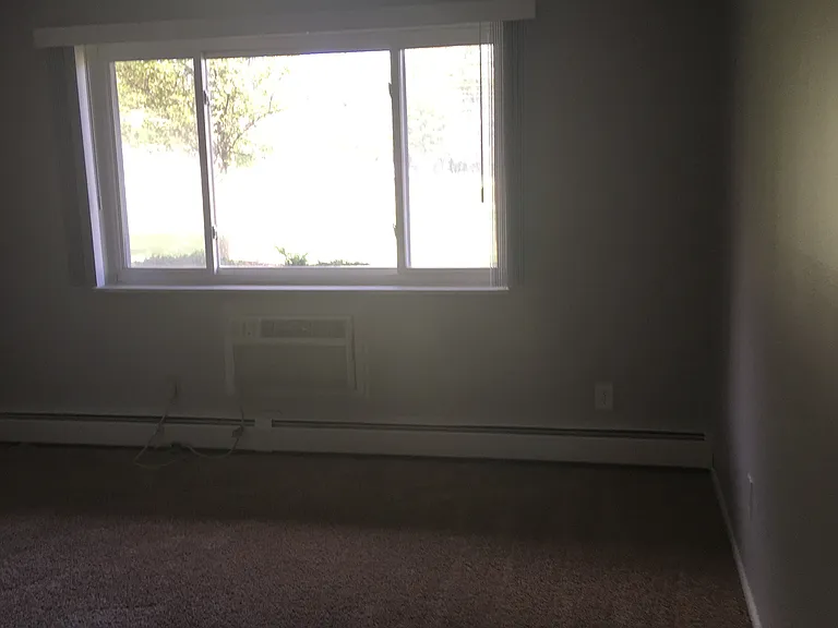 Valley York Apartments — Photo 38